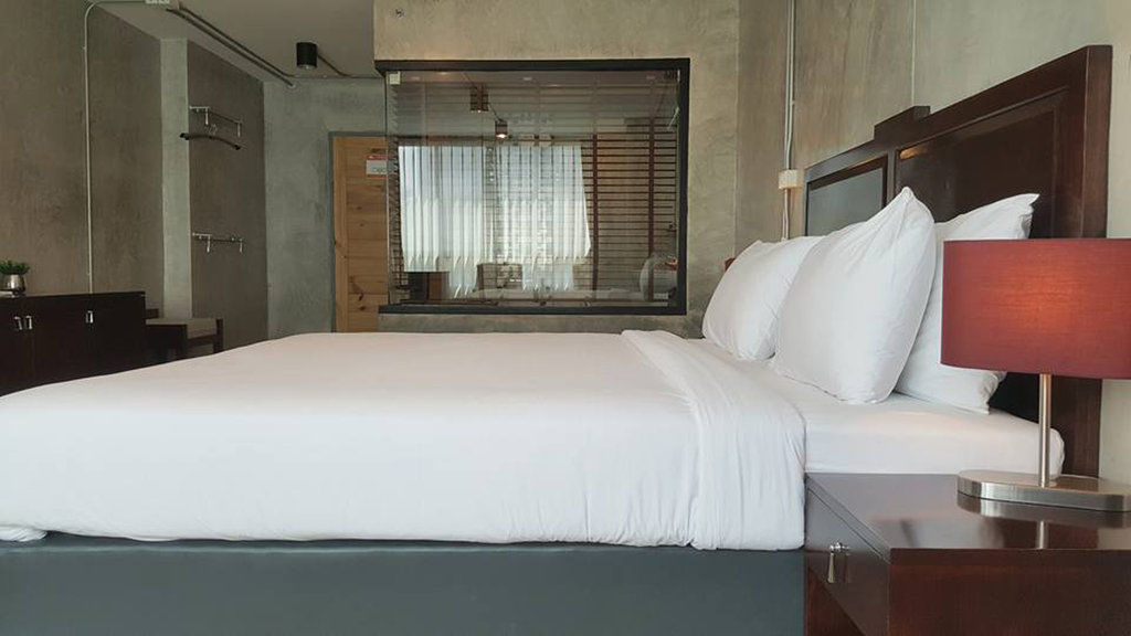 Prestige Chiang Mai Hotel Bagian luar foto